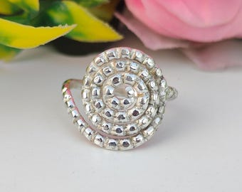 Anillo de plata de ley con diseño en espiral: Joyería bohemia minimalista 925