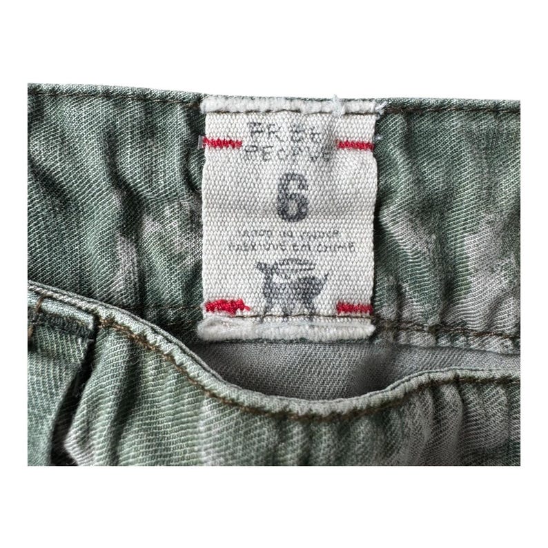 Free People Y2K Lågmidja Utility Shorts Gröna Tie-Dye Pärlfärgade Dragsko Storlek 6 bild 3