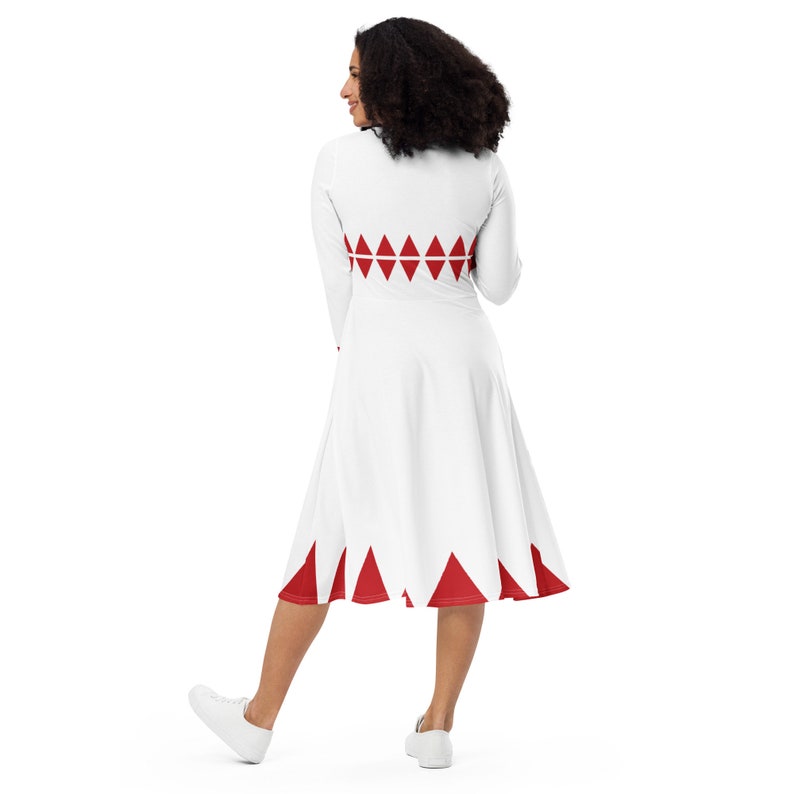 White mage print long sleeve midi dress