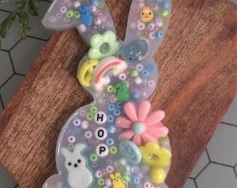 Pick Pad Silicone Skin Picky Pad, Bead Bracelet Kit, Colorful Easter Bunny Stress Relief Picky Pad, ADHD Anxiety, Kandi Friendship Bracelet