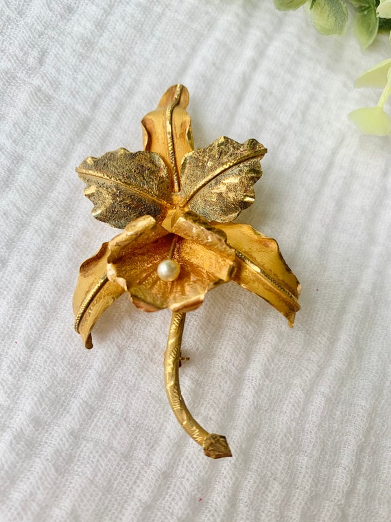 18K Gold Orchid Flower Vintage Brooch