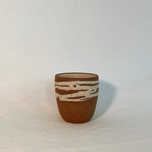 Caneca Pequena Simple Rituals | Caneca de Cerâmica Artesanal Sem Alça