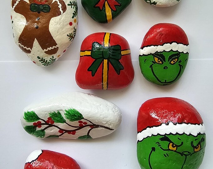 Set of 10 Christmas Inspired Hand Painted Rocks - Etsy