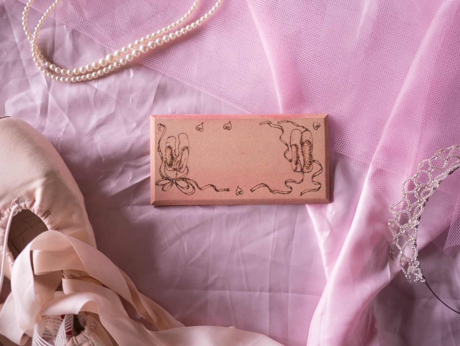 personalised ballerina bedroom door plaque, personalized engraved ballet shoes sign. girl's birthday gift, pink name sign, d