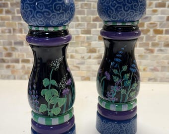 Hand-Painted Botanical Salt & Pepper Grinder Set • Floral Kitchen Decor • Unique Housewarming Gift • Functional Art for Dining Table