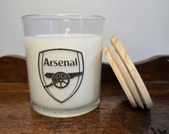 Arsenal supporter candle