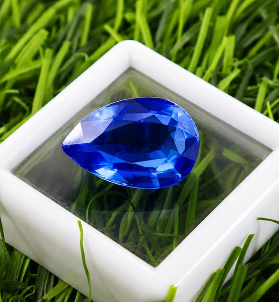 Natural Kashmiri Blue Sapphire Pear Cut Gemstone (9–10 Ct) – Certified Luxury Jewelry Stone
