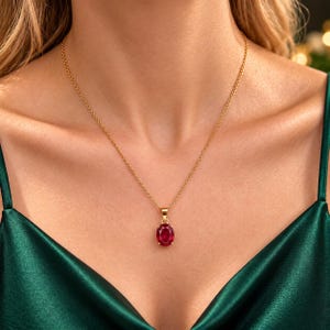 Halskette mit ovalem Rubin-Solitär (10 Karat), Silberanhänger, Geburtsstein-Schmuck für Juli