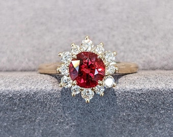 Vintage 14K Gold Rubin Blumenring: Juli Geburtsstein, Diamant Halo