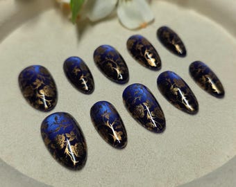 Uñas Press Ons de Lujo Celestial Garden | Set Artesanal Azul con Enredaderas Doradas, Estrellas y Gemas