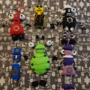 Steampunk Robot Ornaments by Pepperland