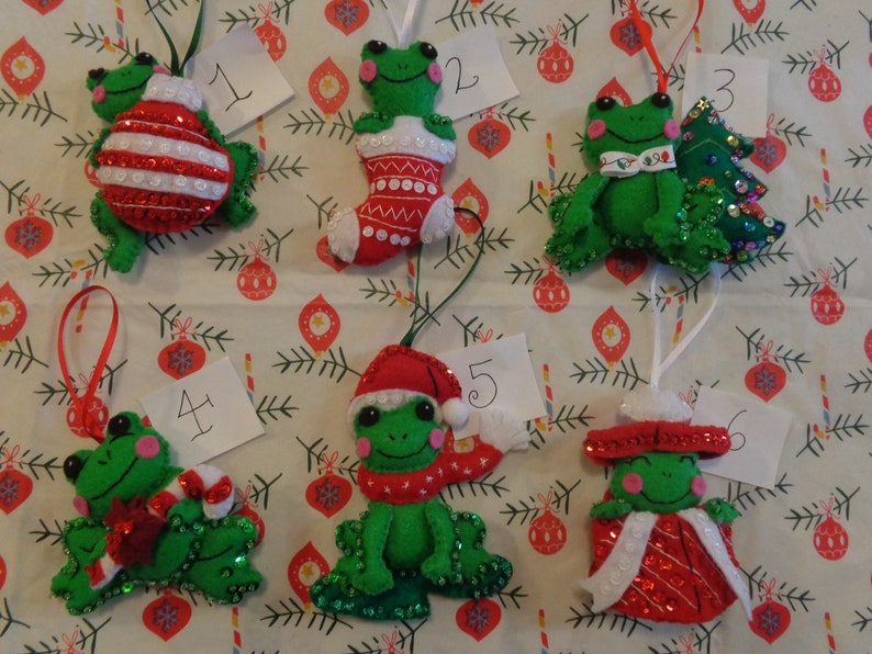 Décorations de Noël grenouille en feutre par Pepperland image 1