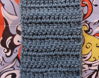 Écharpe Crochet fait main bleu poussiéreux par Pepperland
