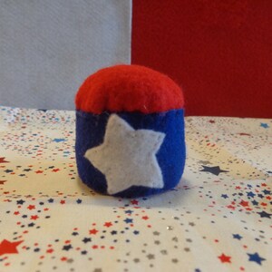 Handmade Patriotic 4th of July Felt Pin Cushion by Pepperland