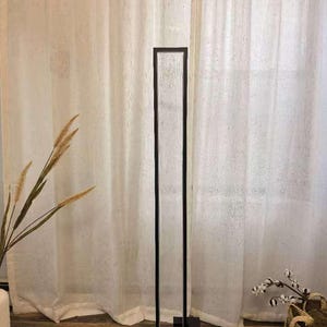 Lámpara de pie LED moderna, panel de luz rectangular grande de 160 cm, hierro con recubrimiento en polvo negro, iluminación ambiental y de trabajo.