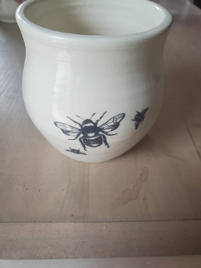 Pottery handmade bee motif wine tumblers, tea, cup, stemless goblets in white home decor hold 6 ounces gift for dad wedding gift image 3