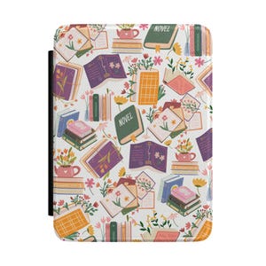 Kindle-hoes met Cozy Books-patroon | Bloemenstapels, theekopjes, romans