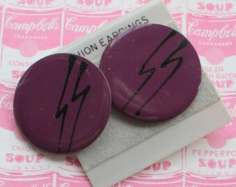 1980s PURPLE Round Earrings.....metal. costume. 1980s glam. sexy. killer 80s. rad. rocker. punk. indie. hipster. round. purple. dark purple.