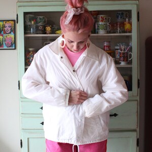 Wit nylon jack uit de jaren 80: retro unisex windjack (maat S-M)