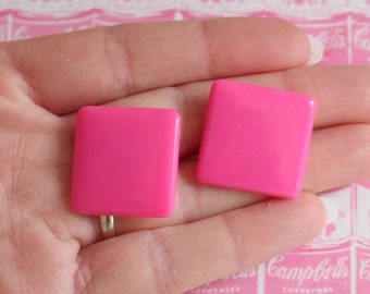 1980s ROCKER PINK Square Earrings.....NOS. spring. costume. glam. sexy. killer. mod. rad. rocker. goth glam. party. 80s earrings.