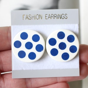1980s Blue Polka Dot Earrings: Pierced Costume Jewelry