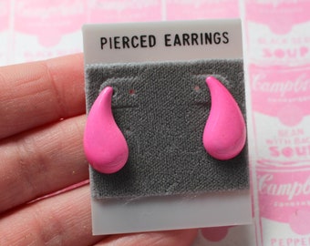 1980s HOT PINK Stud Earrings...metal. costume. 1980s glam. sexy. killer 80s. rad. rocker. punk. indie. hipster. costume. pink. new old stock