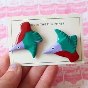 Vintage Toucan Bird Earrings...pierced ears. kitsch. retro. safari. animal lover. bird jewelry. zoo animals. safari. jungle. bird. NOS