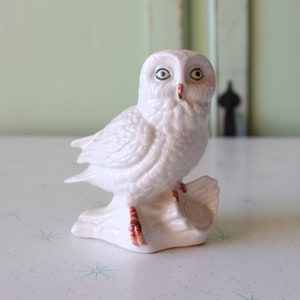 1970s Retro Owl Figurine: Kitsch Ceramic Home Decor (4x4&quot;)