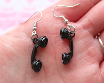 Retro Telephone Earrings: Kitsch Novelty Jewelry