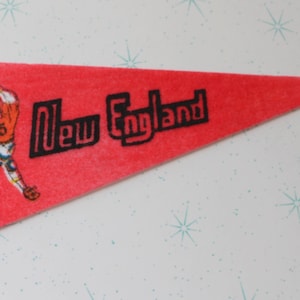 Vintage 60er Jahre New England Football Wimpelkette: Retro Sport Dekor
