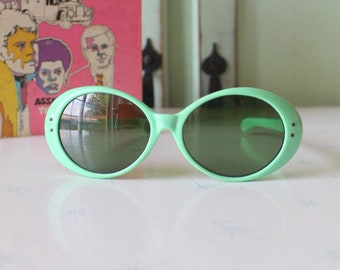 1970s Mod Sunglasses: Lime Green, Big Lens, Deadstock