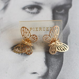 Vintage Golden Butterfly Earrings: Groovy Retro Floral Jewelry