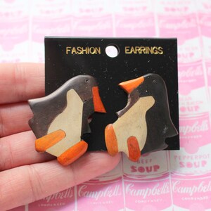 Vintage New Old Stock Penguin Bird Arctic Earrings......kitsch. animal lover. bird jewelry. zoo animals. snow. winter. nos earrings