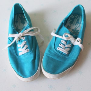 1980s Vintage BLUE CANVAS Sneakers Flats...size 7....tennis shoes. teal. granny shoes. 80s flats. closed toed. retro. mod. lace ups. fabric