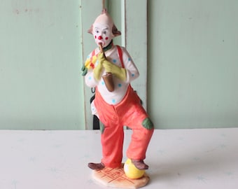Statuetta retrò in ceramica di un clown degli anni '70: decorazione da circo