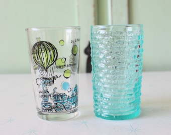 Set di bicchieri da succo retrò anni '70: bicchieri blu kitsch