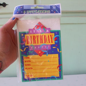 LOT vintage des années 1980 de 8 invitations fête d'anniversaire... neuf vieux stock. viens à ma fête. célébration. invitations et enveloppes postales. NSA