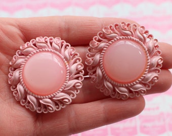 Vintage Clip On PINK Earrings....costume. 1980s glam. sexy. killer. rad. rocker. punk. indie. hipster. clip ons. bright. mod. round earrings