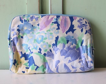 Bloemenprint mini clutch: reis make-uptasje uit de jaren 80