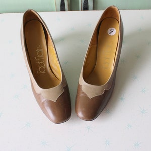 1960s Footflairs Heels: Mid Century Brown Pumps, Size 7