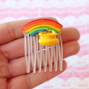 Vintage 1980s Rainbow Hair Comb: Pastel Pride Accessory