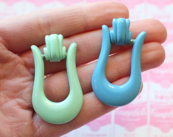 1980s Teal Dangle Earrings: Retro Mod Accessories