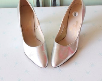 1960s Shimmer Silver Heels: Retro Glam Pumps, Size 5