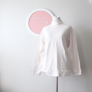 Vintage rot gepunktet Rollkragen T-Shirt Top ...... Frauen. rot und weiß. Modell . Bluse. Frauen. Damen. Vintage Bluse. fließendes Top. ausgefallen