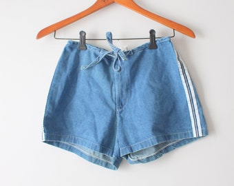 1990s BLUE JEAN Acid Wash 90s Shorts....xsmall. small. killer. cotton. hipster. rock. designer vintage. 80s glam. jeans. 90s blue jean