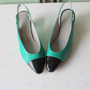 1980s Vintage Two Toned Leather Classic Heels...size 7.5 women...heels. sling backs. party. retro. pumps. designer. green heels. black heels