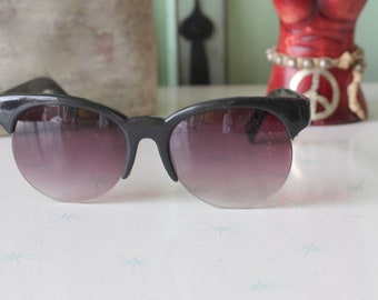 Vintage HIPSTER  Sunglasses. retro. colorful shades. hipster. gold. shades. indie. chic. black. sunglasses. boho. deadstock.
