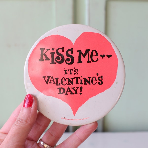 HUGE 1980s Vintage KISS ME Valentine Button Pin...retro accessories. kitsch. flair. jewelry. 80s accessories. funky. gift. huge. oversized