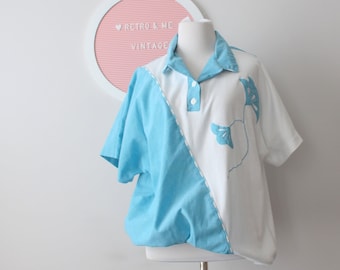 1980s Vintage Floral Top: Blue & White Cotton, L-XL