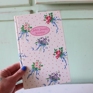 Vintage 1994 NOS Buchstabe JULIE Stationäres Notizbuch Papier Journal Pad..Geburtstag. benennen. retro. klassisch. zweigig. Modell Schreiber. Geschenk für sie. 90er Jahre